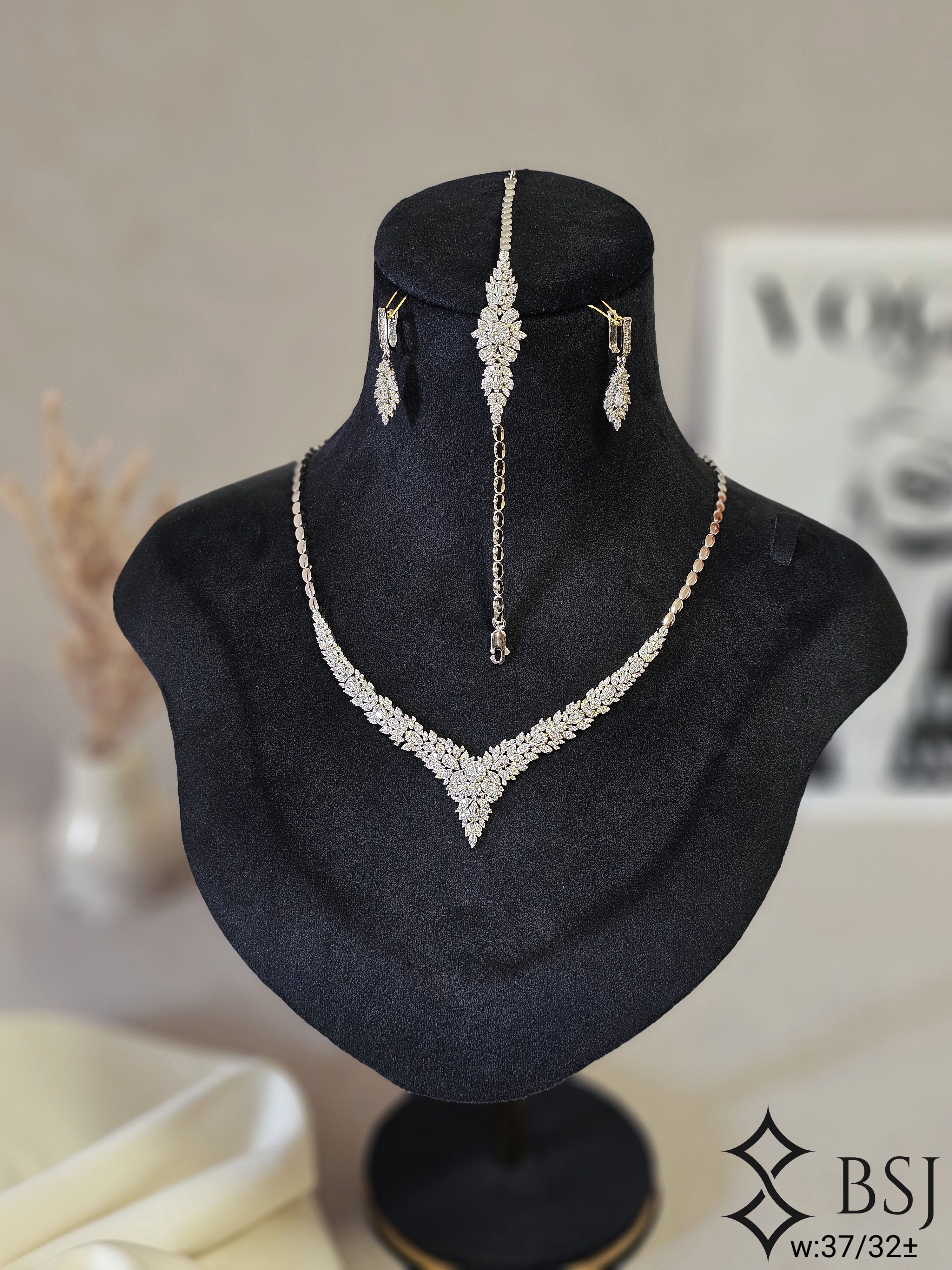 سرویس نقره GT149 با نگین برلیان و باگت | شیک زنانه و مناسب عروس