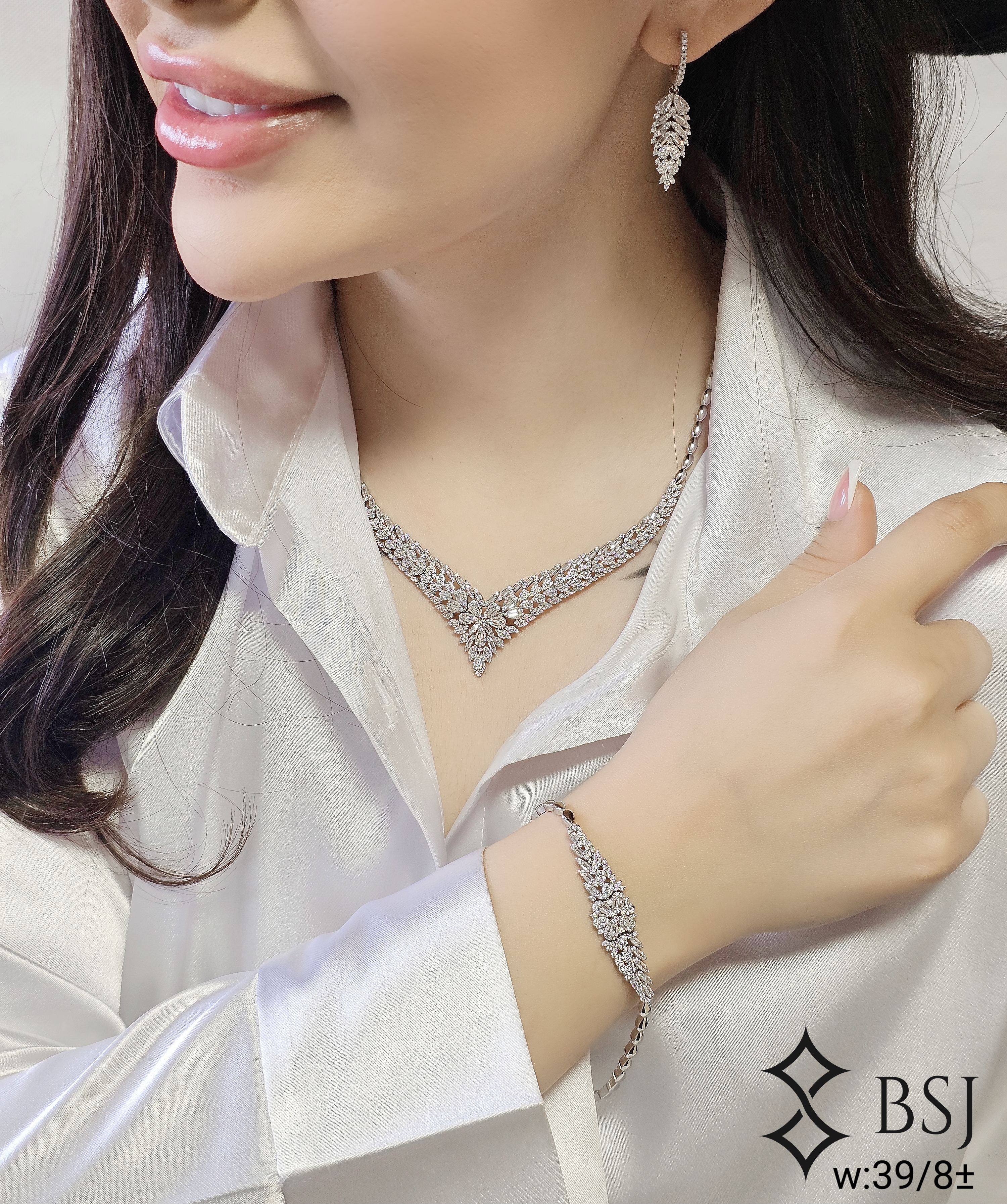 خرید سرویس نقره GT179 با نگین برلیان | قیمت مناسب و طراحی مجلسی عروس