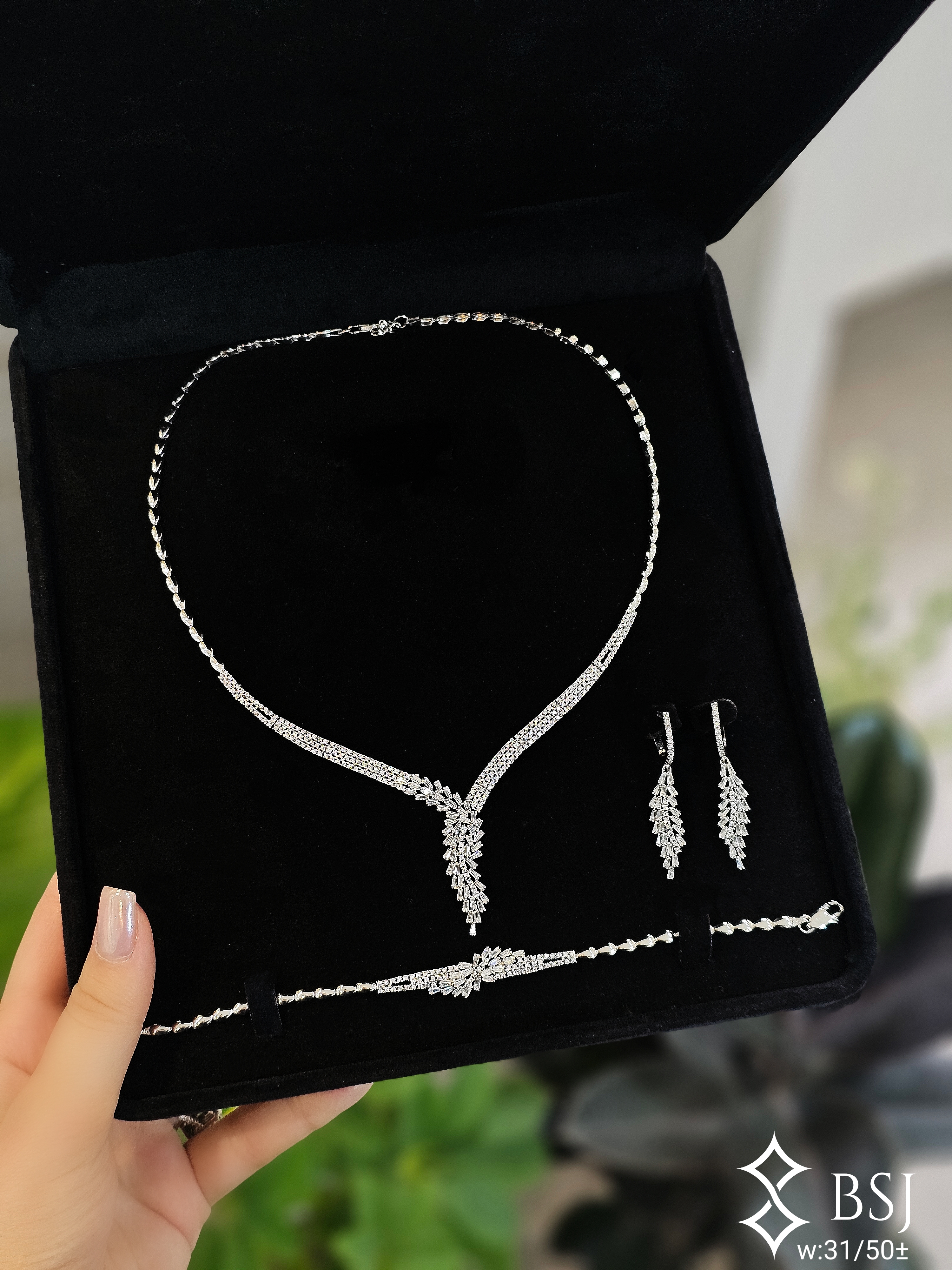 سرویس نقره GT159 نگین برلیان و باگت | شیک زنانه و مناسب عروس