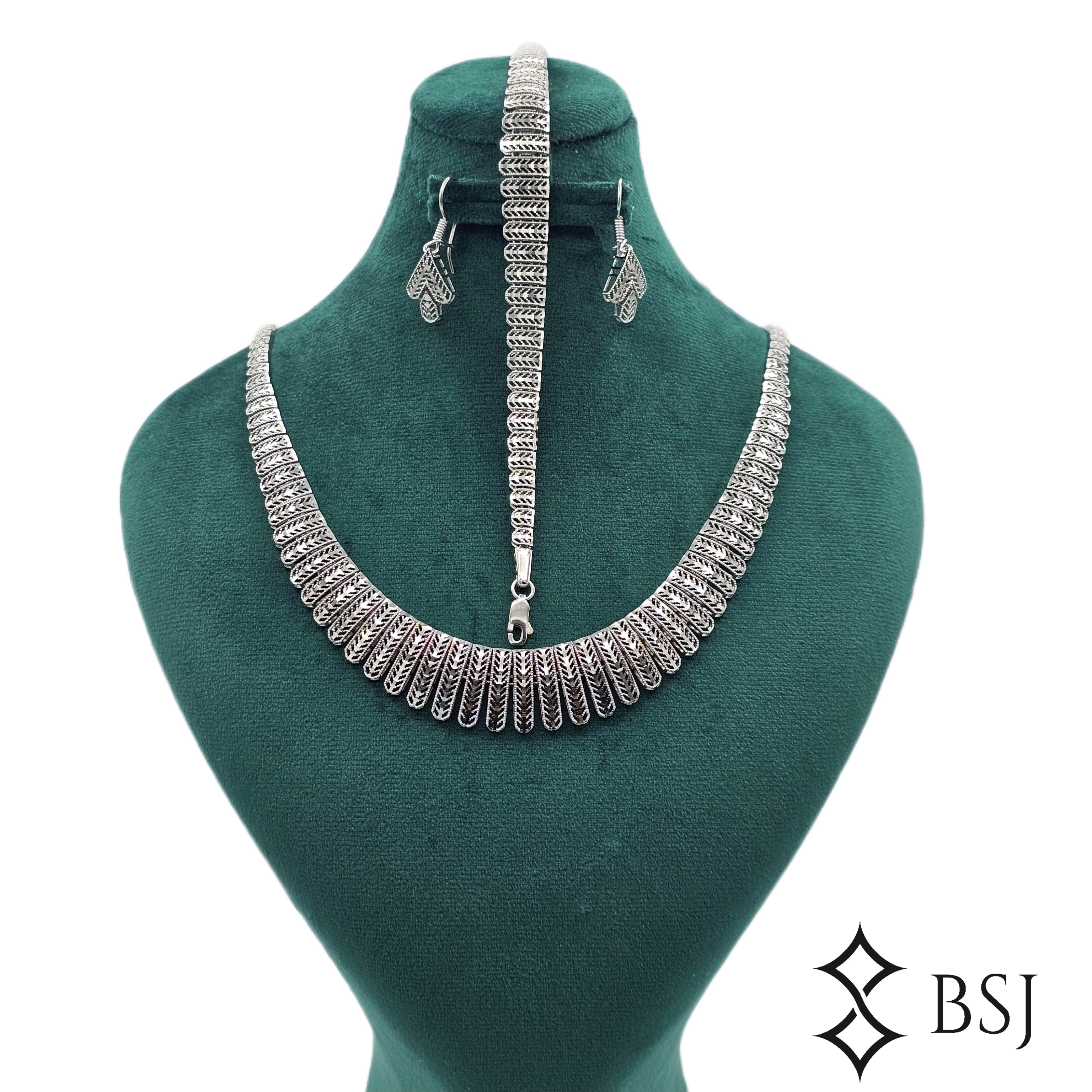 سرویس نقره GT154 تراش بدون نگین | خرید سرویس نقره زنانه و عروس با قیمت مناسب